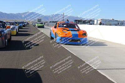 media/Nov-19-2022-Speed Ventures (Sat) [[eb5c8f9508]]/Around the Pits/Pre Grid Race Group/